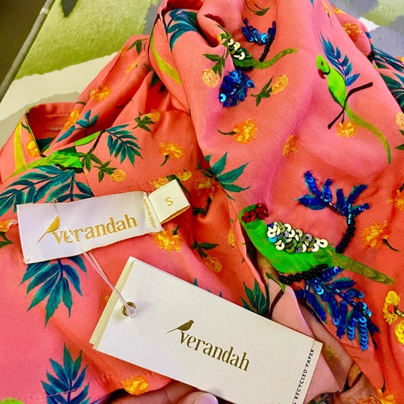 Hand Beaded Kaftan Mini - small
Coral Petite Tropical Parrot Print -NWT - Picture 8 of 12